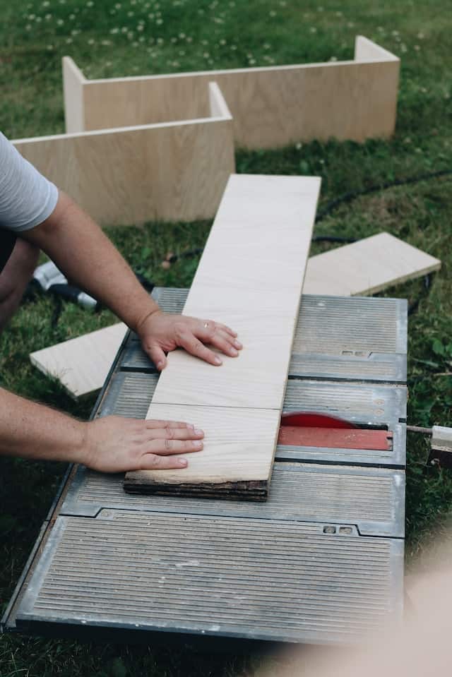 how to replace wood siding on a house
